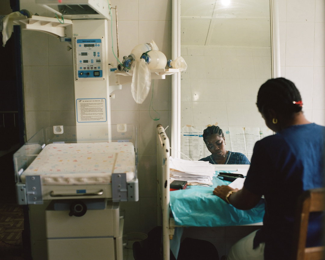 ElenaHeatherwick-LiberianMidwives-Photography-itsnicethat-06.jpg