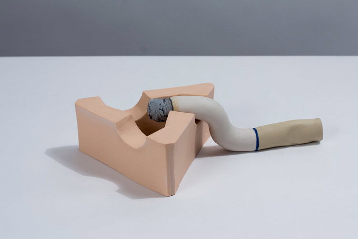 limpcigashtray.jpg