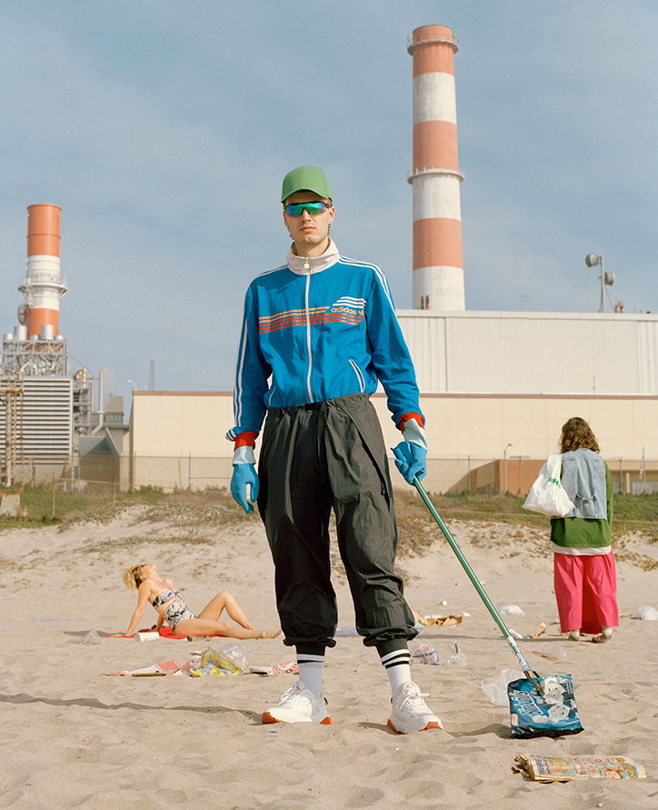 RetoSchmid-CleanItBeach-Photography-ItsNiceThat-7.jpg