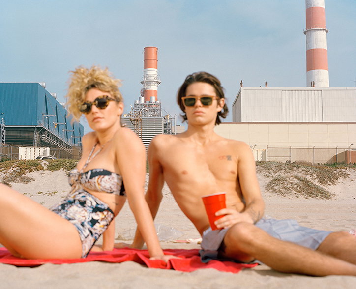 RetoSchmid-CleanItBeach-Photography-ItsNiceThat-5.jpg