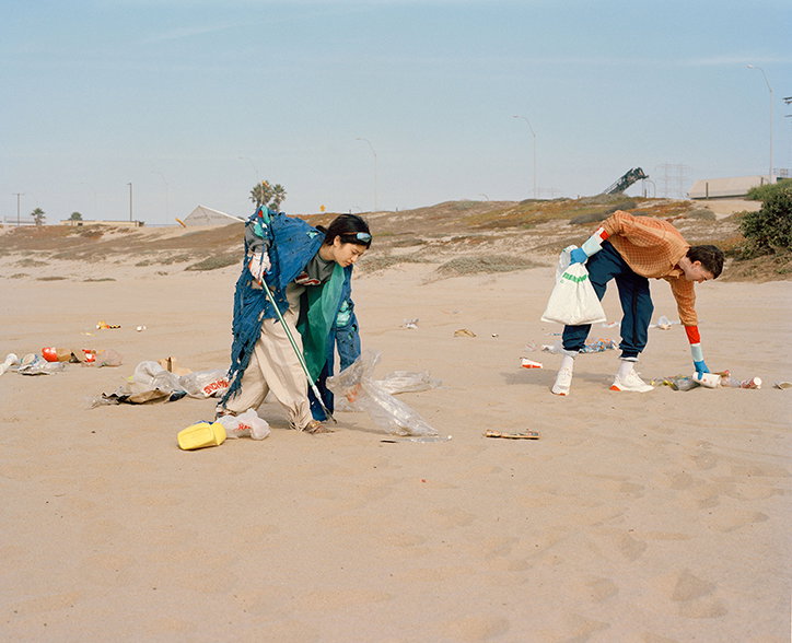 RetoSchmid-CleanItBeach-Photography-ItsNiceThat-8.jpg