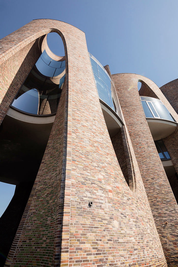 Olafur-Eliasson-building_architecture_itsnicethat_Fjordenhus_121765.jpg