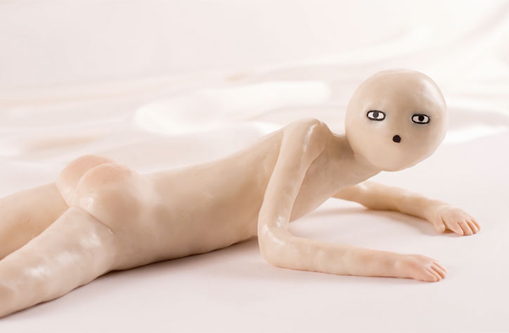 Kirsten_Lepore_Hi_Stranger_animation_holdframe-motionographer_itsnicethat-2.jpg