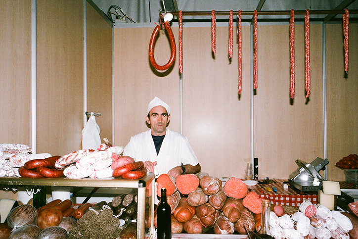 Sole-Satana-Jose-Valiente-Fiambre-Photography-ItsNiceThat-19.jpg