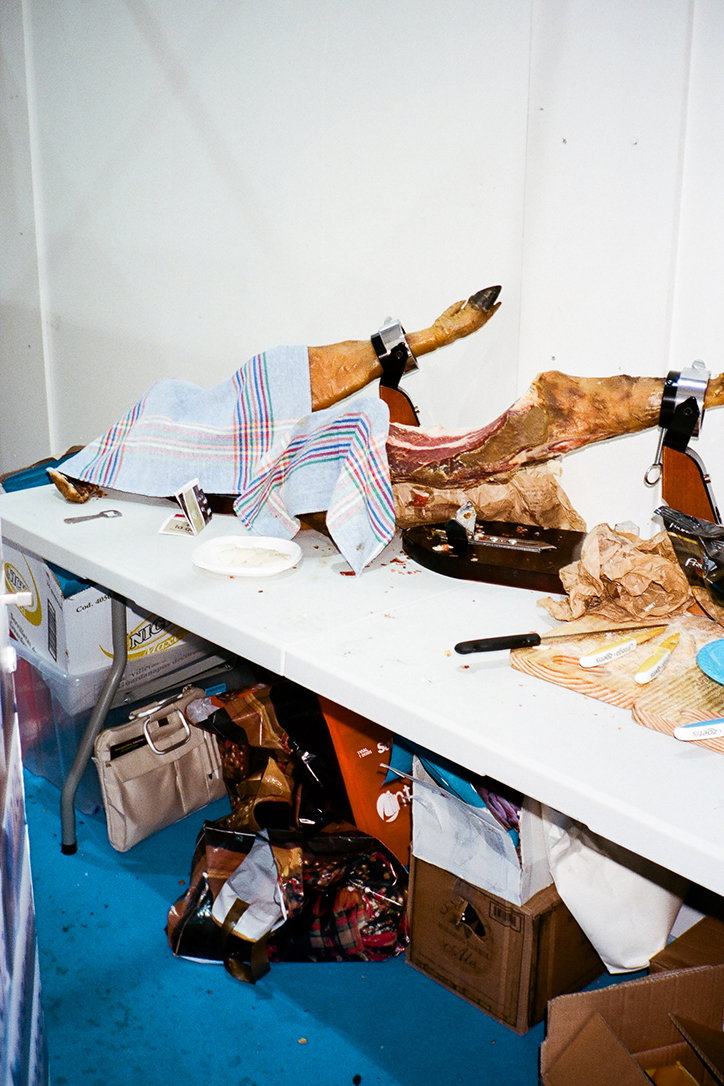 Sole-Satana-Jose-Valiente-Fiambre-Photography-ItsNiceThat-7.jpg