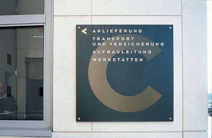 Brody-Fonts_graphic-design_itsnicethat_Bonn-Anlieferung.jpg
