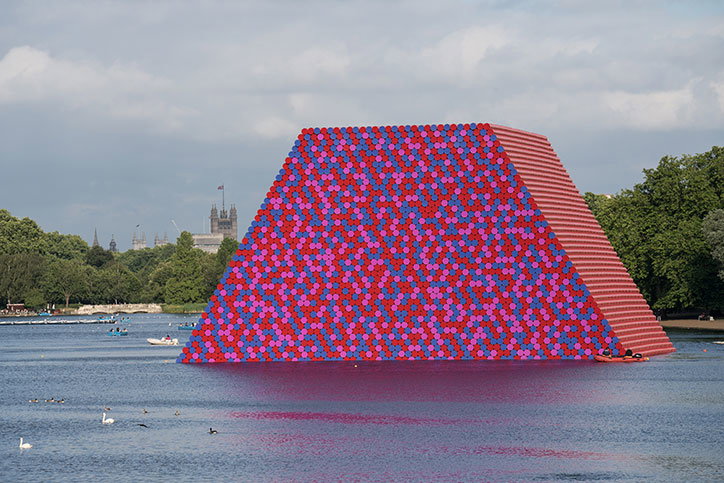 christo-london-mastaba-serpentine-lake-sculpture-itsnicethat-5.jpg