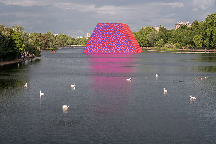 christo-london-mastaba-serpentine-lake-sculpture-itsnicethat-9.jpg