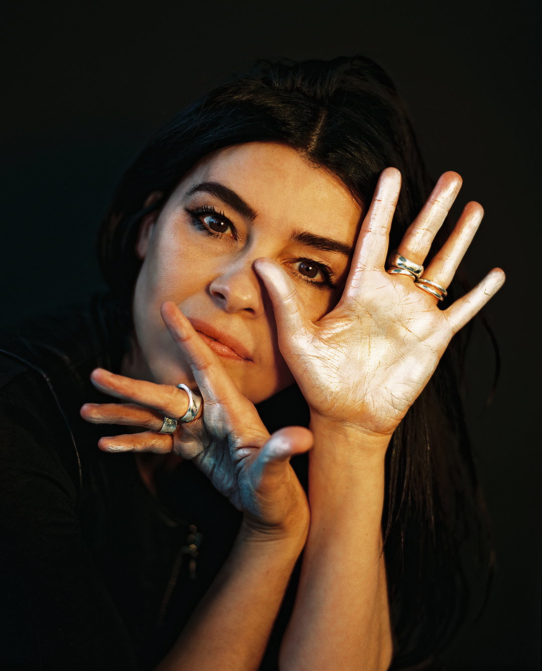 hollie-fernando-es-devlin-printed-pages-itsnicethat-photography-3.jpg
