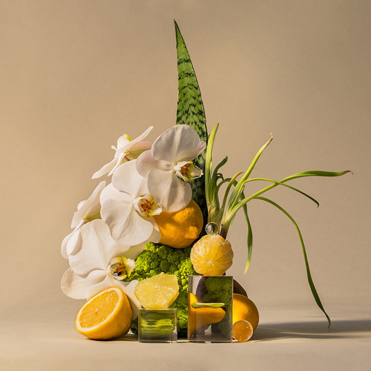 SuzanneSaroff-StackofFruitandVeggiesandFlowersPhotography-itsnicethat.jpg