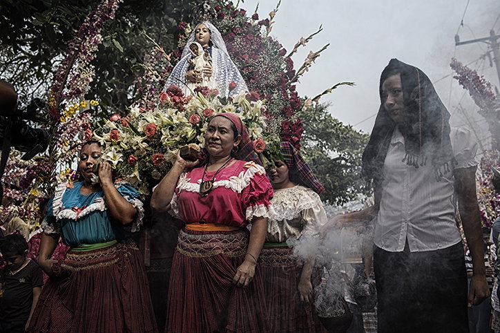 NadiaSharifCohen-YoNoDiALuz-Photography-itsnicethat-05.jpg