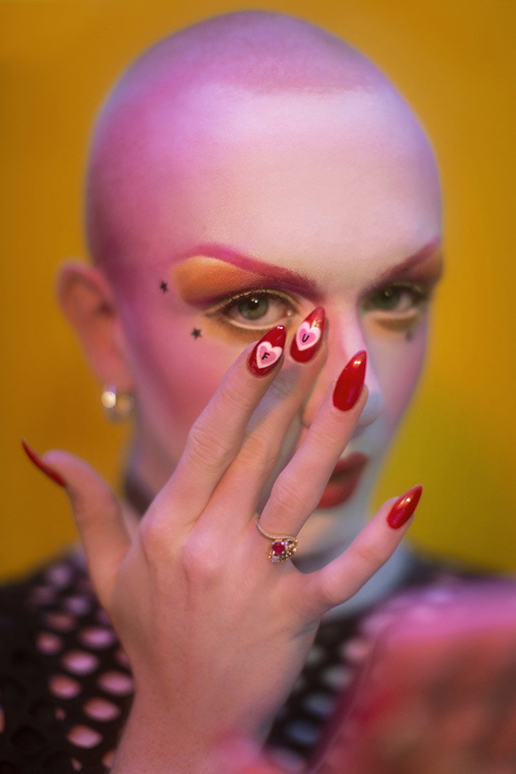 nail-it-lobster-emoji-digital-itsnicethat-8.jpg