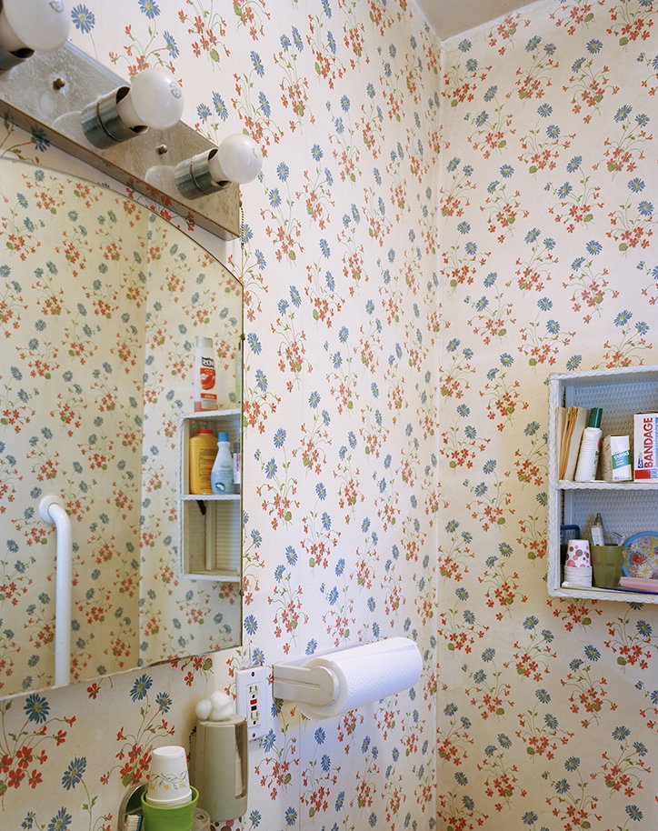 jade-doskow-the-neighbour-i-never-knew-photography-itsnicethat-06.jpg