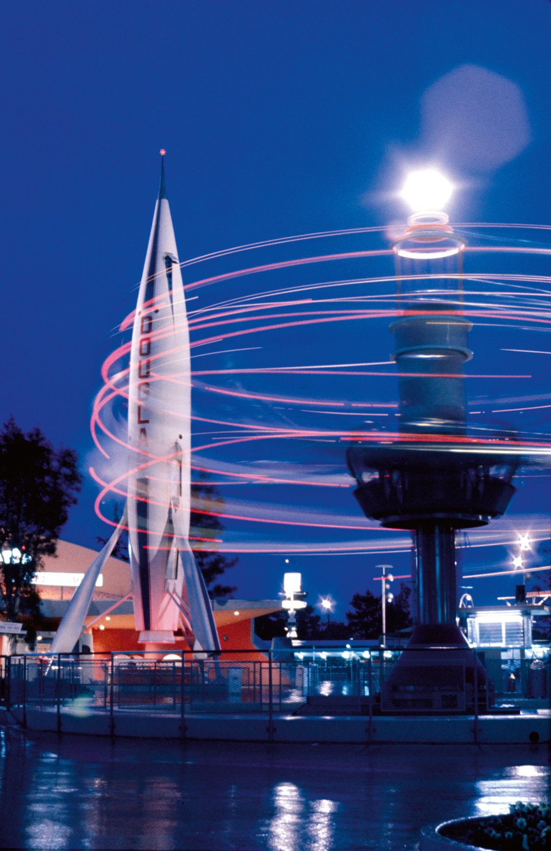 disneyland-taschen-publication-itsnicethat-04.jpg