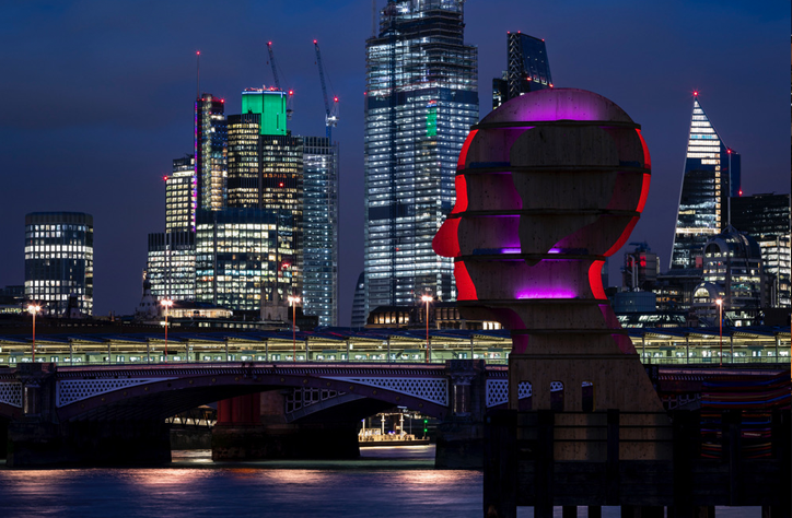 steuart-padwick-head-above-water-itsnicethat-03.png