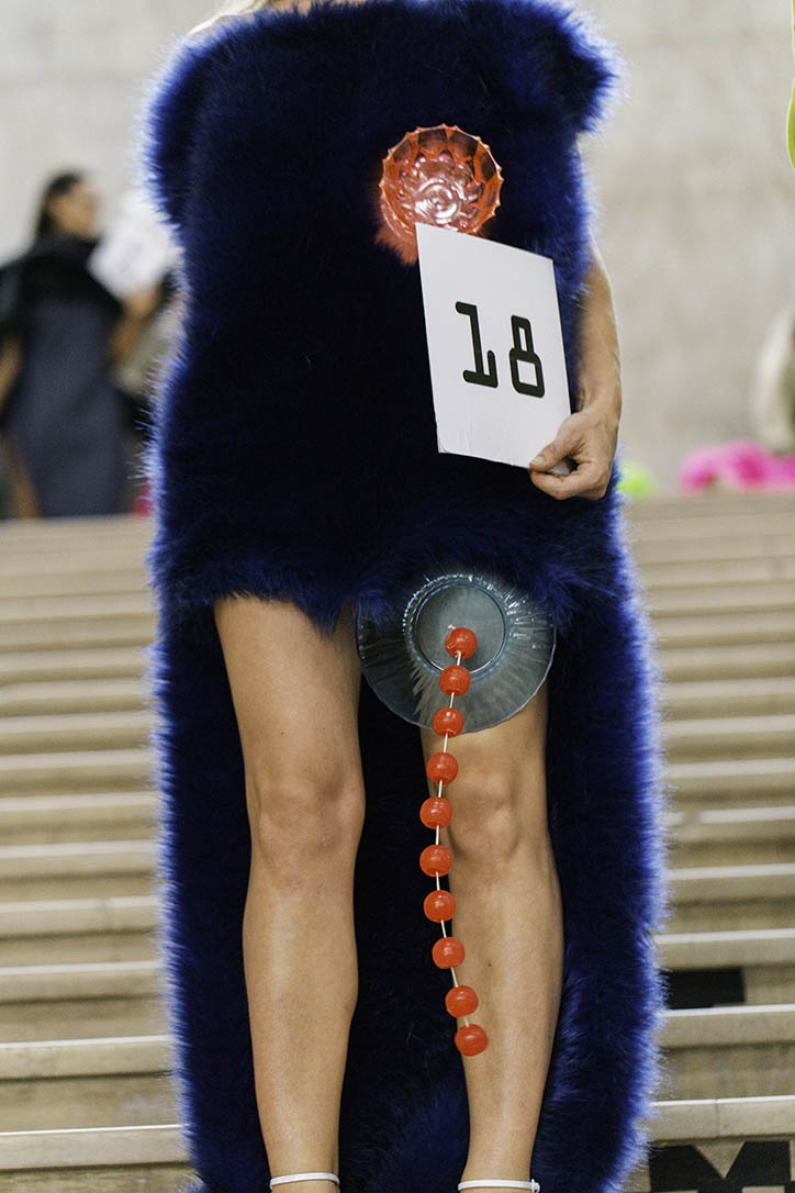 naranjo-del-vas-aw19-fashion-itsnicethat-05.jpg