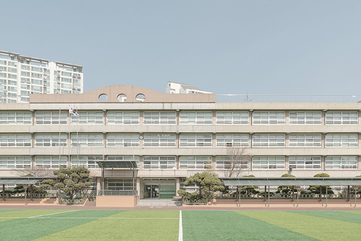 andres-gallardo-korean-schooling-itsnicethat-06.jpg