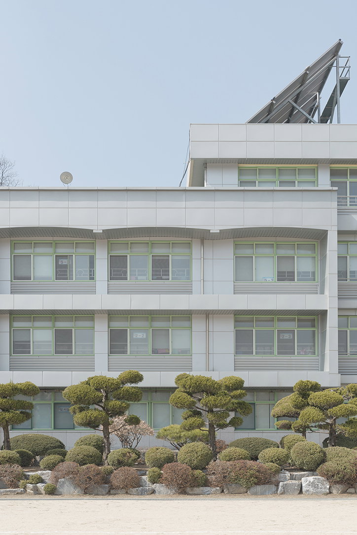 andres-gallardo-korean-schooling-itsnicethat-11.jpg