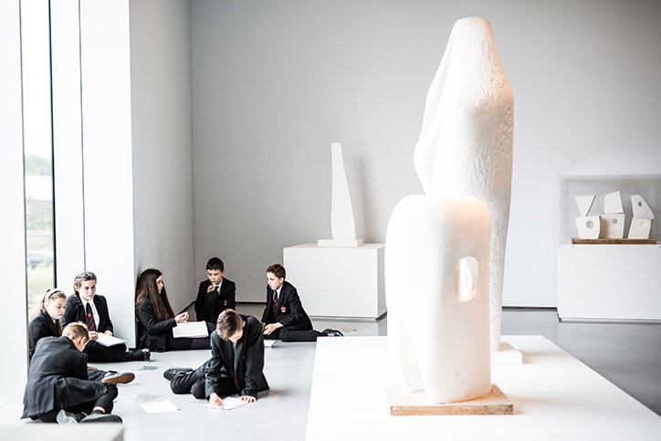 burberry-foundation-art-itsnicethat-01.jpg