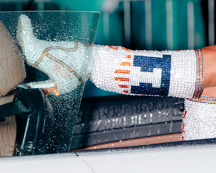 CarolineTompkins-MissAmerica-Photography-itsnicethat-04.jpg