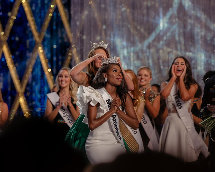 CarolineTompkins-MissAmerica-Photography-itsnicethat-07.jpg
