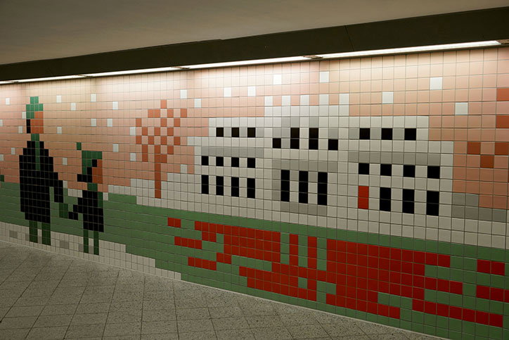christoph-niemann-wannsee-station-art-itsnicethat-07.jpg