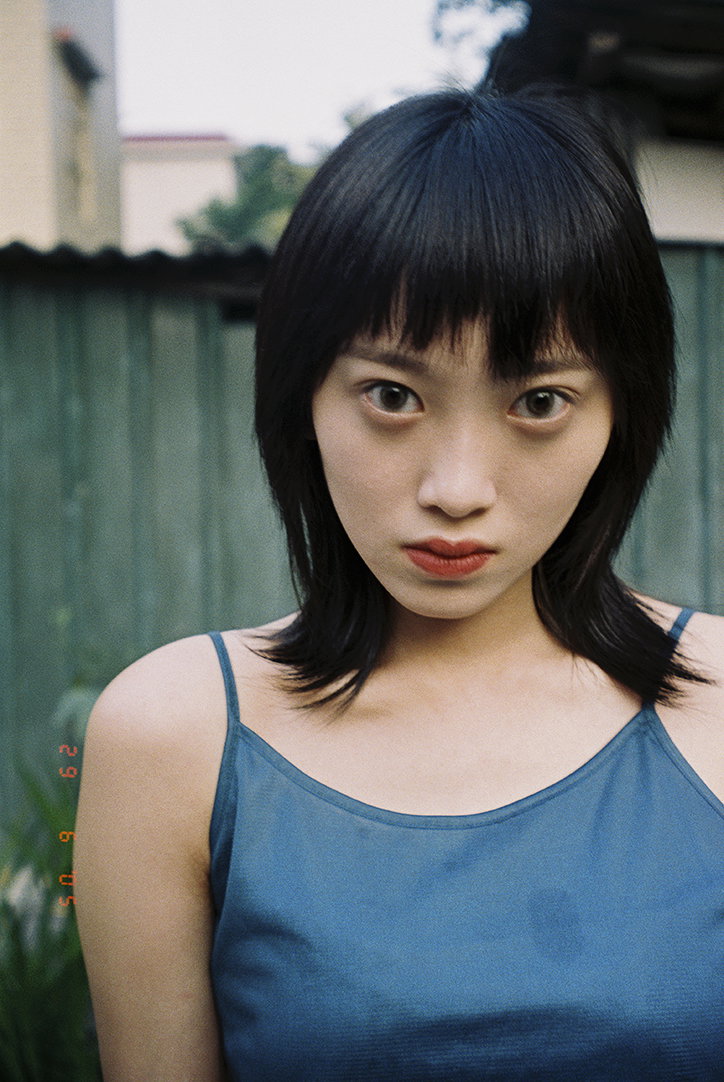 luo-yang-contemporary-chinese-girls-work-photography-itsnicethat-07.jpg
