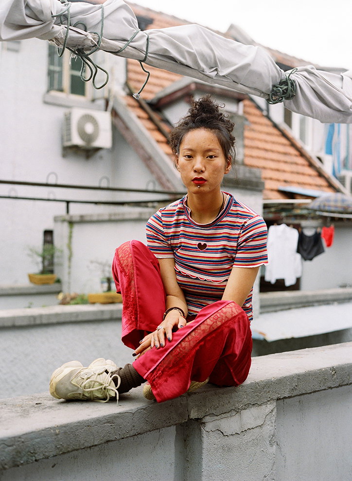 luo-yang-contemporary-chinese-girls-work-photography-itsnicethat-12.jpg