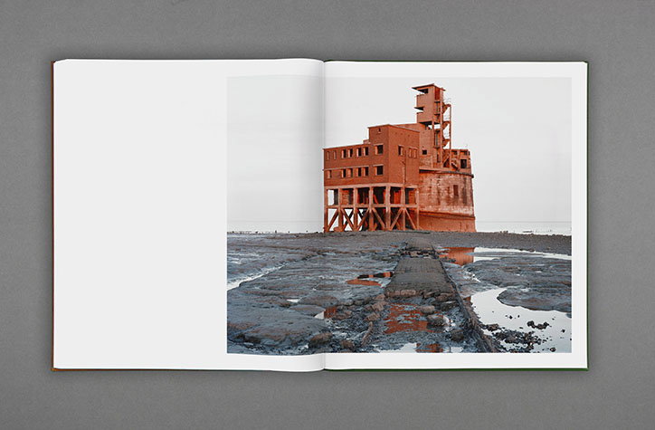 RobinFriend-BastardCountryside-publication-itsnicethat-10.jpg