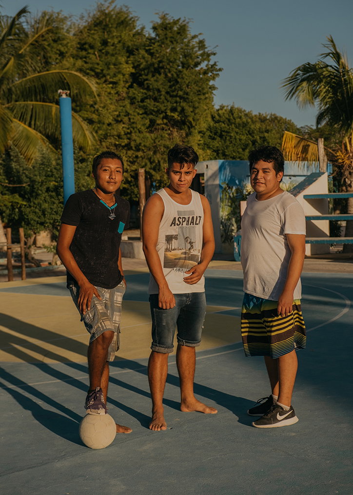 MaximilianVirgili-Mexico-Photography-itsnicethat-07.jpg