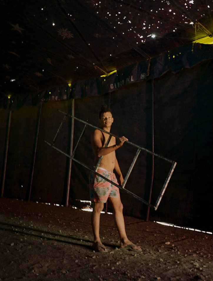 AliceZoo-ArgentinianCircus-Photography-itsnicethat-08.jpg