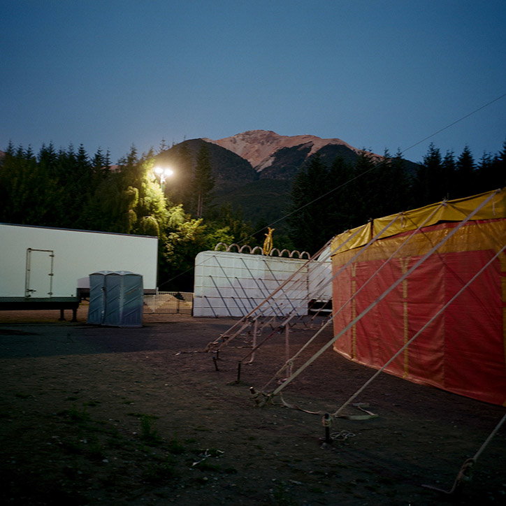 AliceZoo-ArgentinianCircus-Photography-itsnicethat-18.jpg