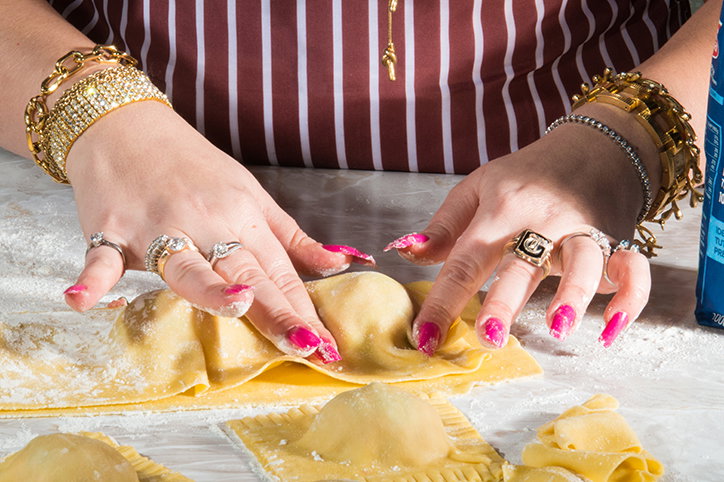 alexander-coggin-cooking-while-italian-photography-itsnicethat-2.jpg