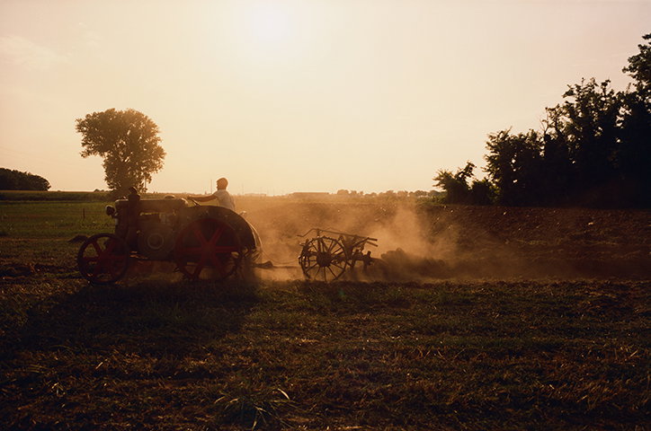 poalo-zerbini-tractor-pullling-work-photography-itsnicethat-11.jpg