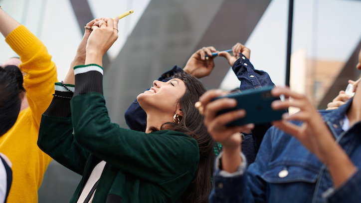 Apple-announces-new-Today-at-Apple-sessions-Photo-walk-framing-architecture-01292019.jpg