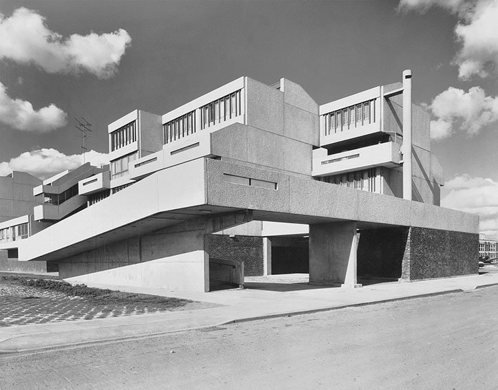 TheTownOfTomorrow50YearsofThamesmead-Publication-itsnicethat-04.jpg