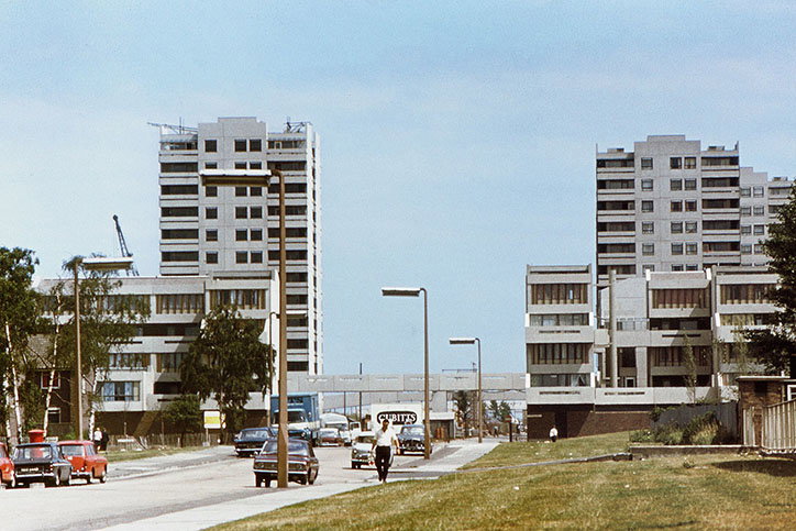 TheTownOfTomorrow50YearsofThamesmead-Publication-itsnicethat-10.jpg