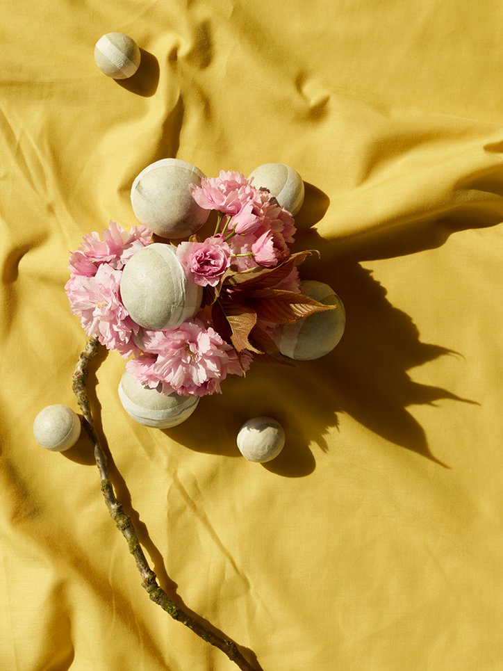 MichaelBodiamSarahParker-Blooms-Photography-itsnicethat-02.jpg