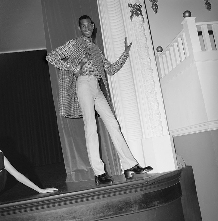 marton-perlaki-revue-work-photography-itsnicethat-01.jpg
