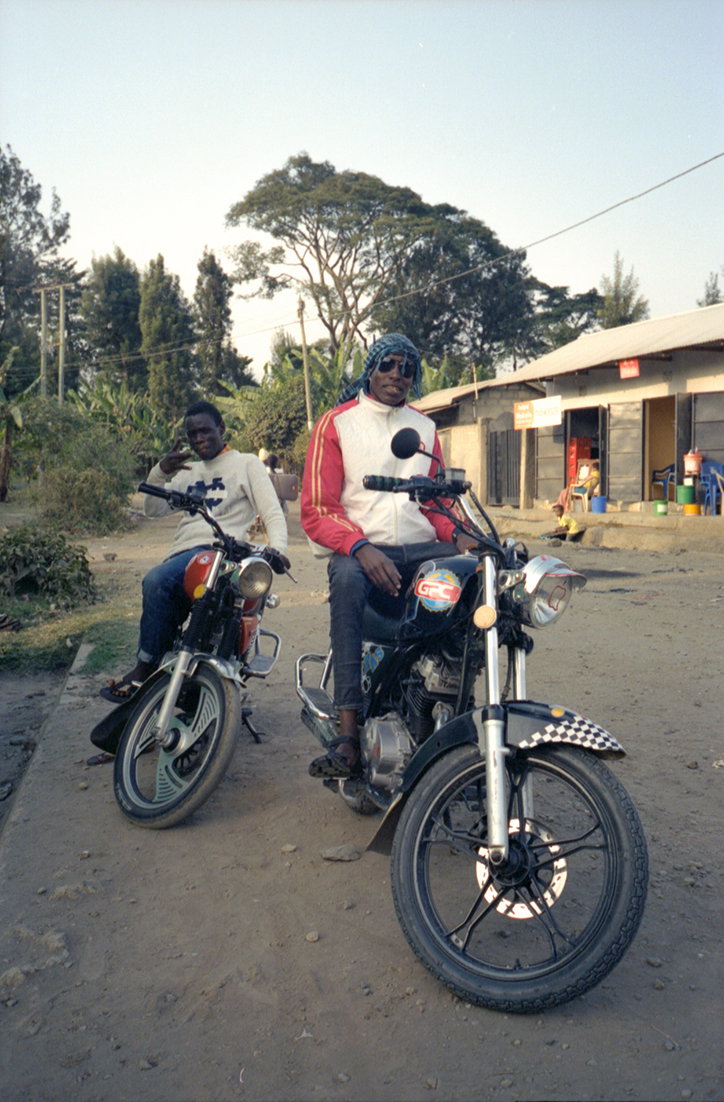 lucy-pullicino-the-bikers-of-esso-road-work-photography-itsnicethat-07.jpg