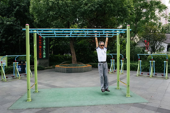 RyanHarding-OldPeopleInParks-Photography-itsnicethat-07.jpg
