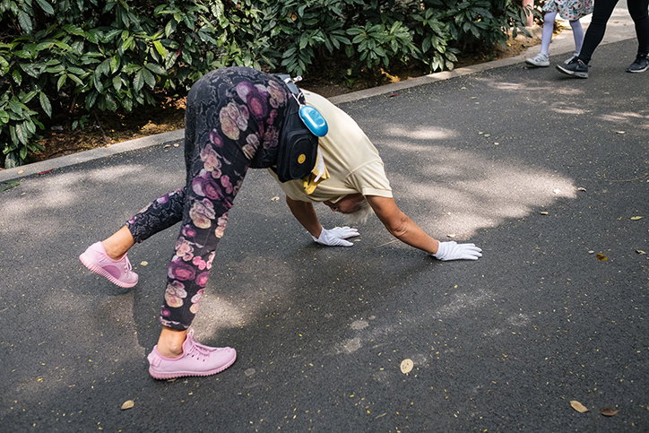 RyanHarding-OldPeopleInParks-Photography-itsnicethat-02.jpg