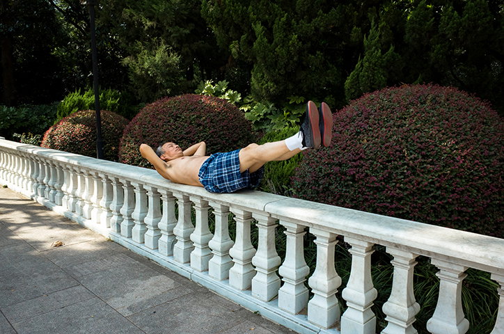 RyanHarding-OldPeopleInParks-Photography-itsnicethat-11.jpg