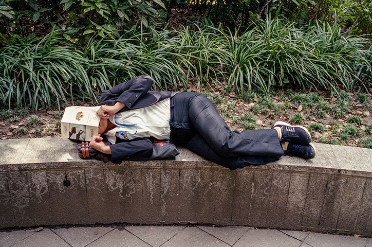 RyanHarding-OldPeopleInParks-Photography-itsnicethat-15.jpg