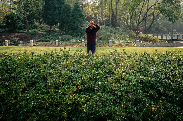 RyanHarding-OldPeopleInParks-Photography-itsnicethat-18.jpg
