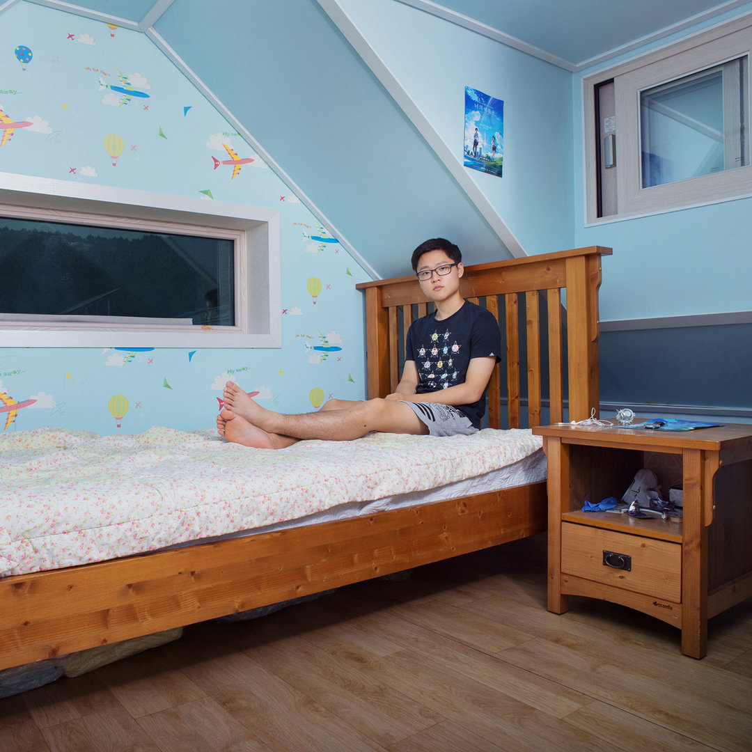 jeongmee-yoon-the-pink-and-blue-project-features-photography-14.jpg