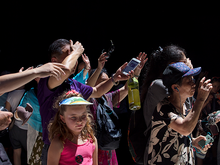 elizabeth-bick-every-god-photography-itsnicethat-7.png