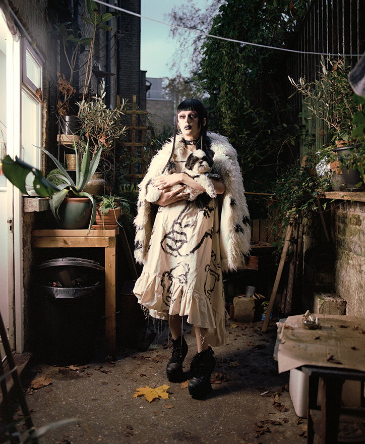 jan-klos-queens-at-home-photography-itsnicethat-2.jpg