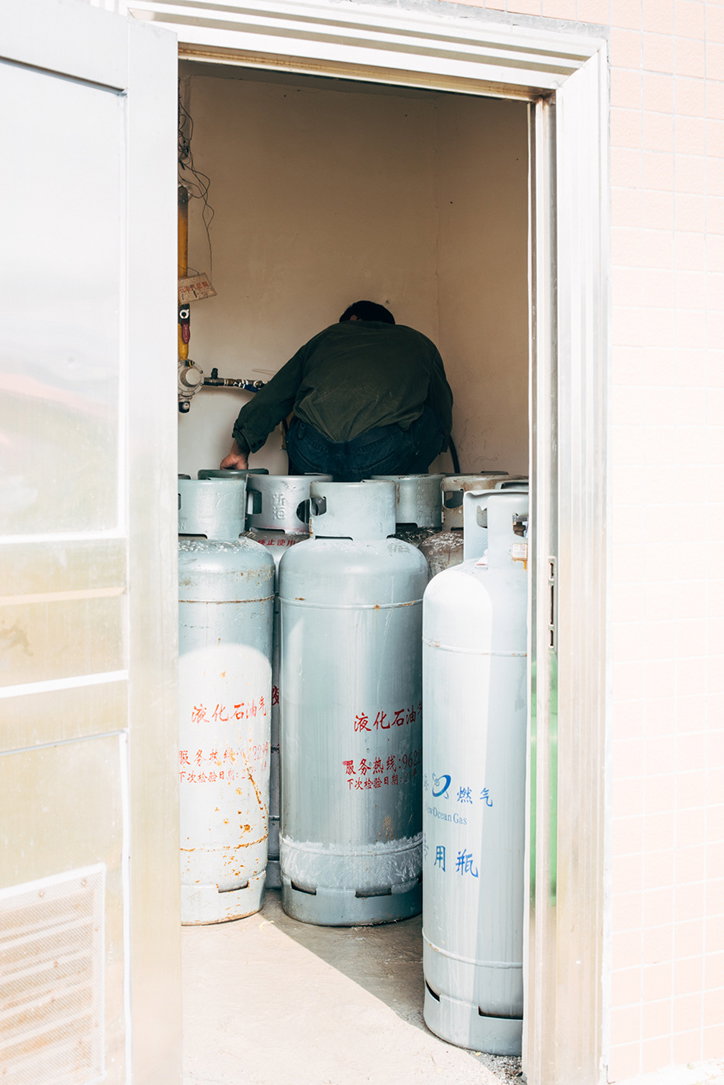 nikita-teryoshin-ahoi-from-zhuhai-photography-itsnicethat-4.jpg