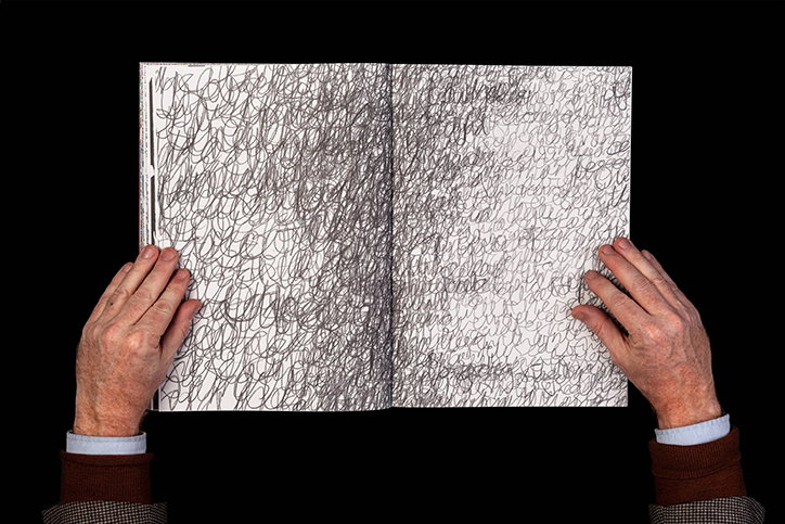 le-gun-issue-6-publication-itsnicethat-01.jpg